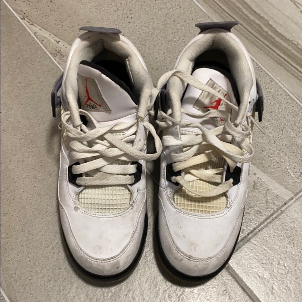 NIKE AIR JORDAN 4 YOUTH SIZE